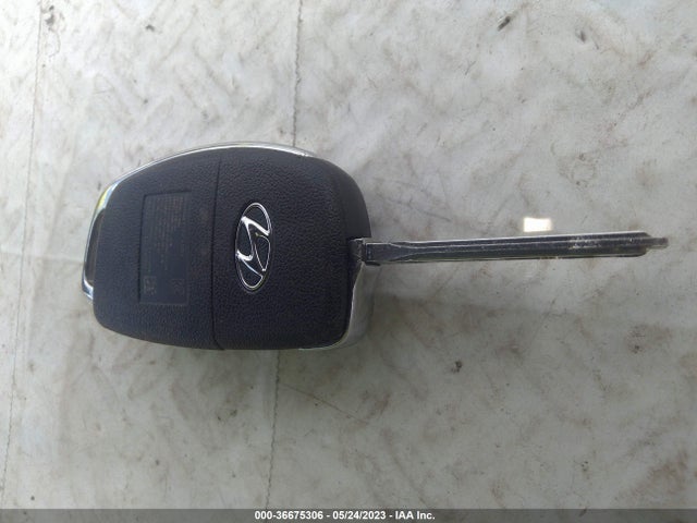 2015 HYUNDAI SONATA 2.4L SE VIN: 5NPE24AF4FH131132