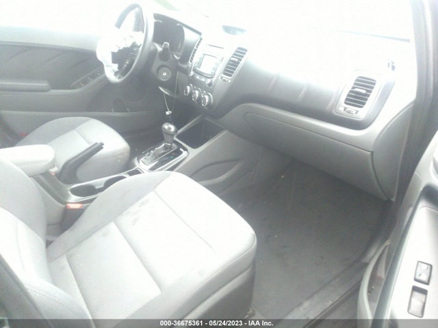 2018 KIA FORTE LX VIN: 3KPFK4A77JE282573
