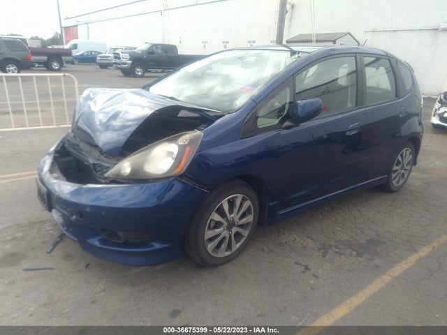 2013 HONDA FIT SPORT VIN: JHMGE8H56DC040925