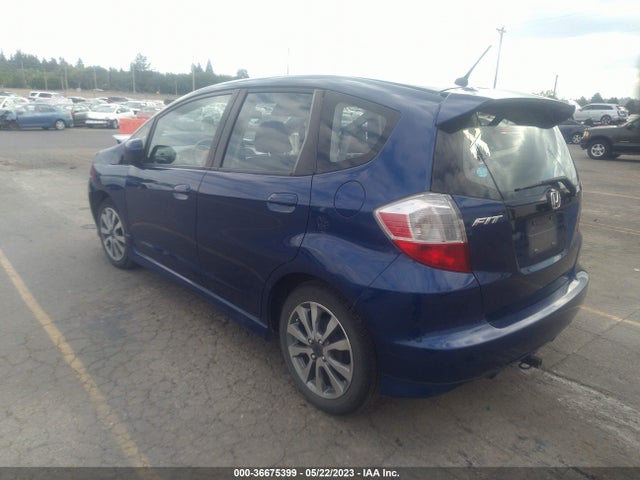 2013 HONDA FIT SPORT VIN: JHMGE8H56DC040925