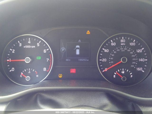 KNDPMCAC6H7129957 KIA Sportage Lx