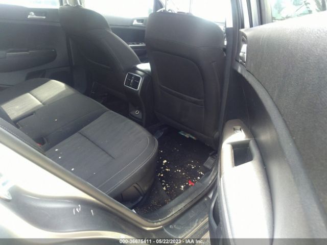 KNDPMCAC6H7129957 KIA Sportage Lx