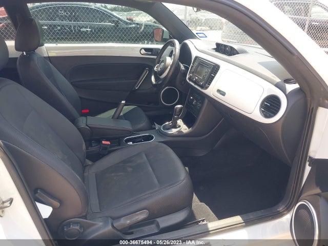 3VWJA7AT0FM631143 Volkswagen Beetle Coupe 2.0l Tdi W/sun/sound/nav