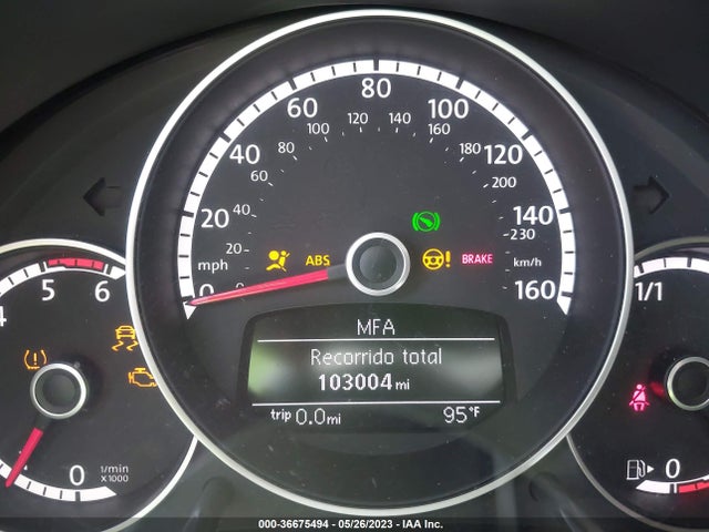3VWJA7AT0FM631143 Volkswagen Beetle Coupe 2.0l Tdi W/sun/sound/nav