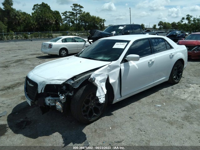 Chrysler 300 300s 2019 2C3CCABG2KH537945 Image 2