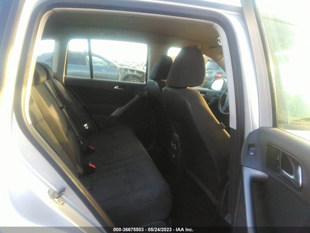 2009 VOLKSWAGEN TIGUAN S VIN: WVGAV75N49W531050