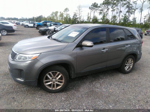 2014 KIA SORENTO LX VIN: 5XYKT4A69EG425101