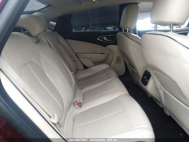 Chrysler 200 C 2016 1C3CCCCG9GN176948 Image 8