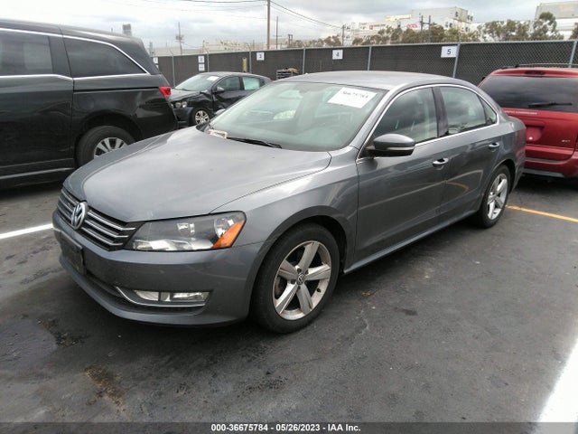 1VWAT7A32FC085327 Volkswagen Passat 1.8t Limited Edition