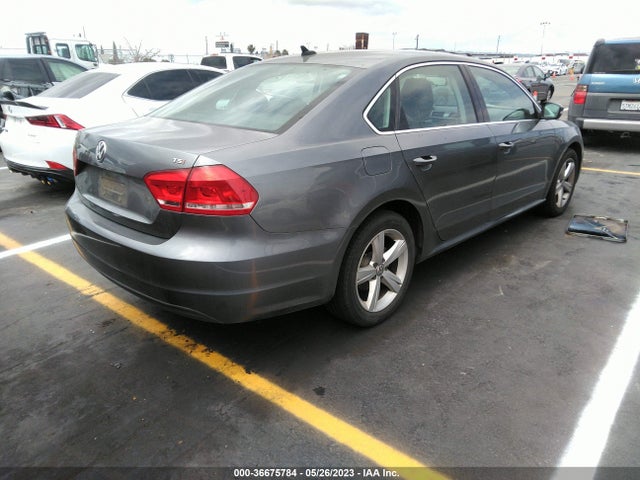 1VWAT7A32FC085327 Volkswagen Passat 1.8t Limited Edition