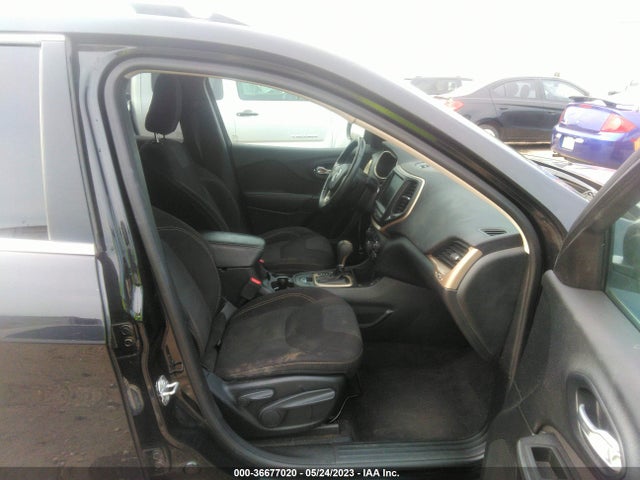 1C4PJLCBXGW377078 Jeep Cherokee Latitude