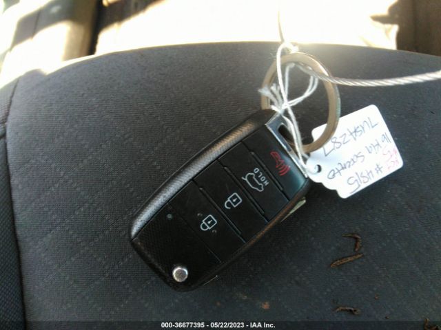 5XYPG4A36GG182687 KIA SORENTO LX