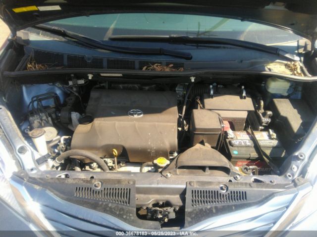 5TDJK3DC0FS108497 Toyota SIENNA LE