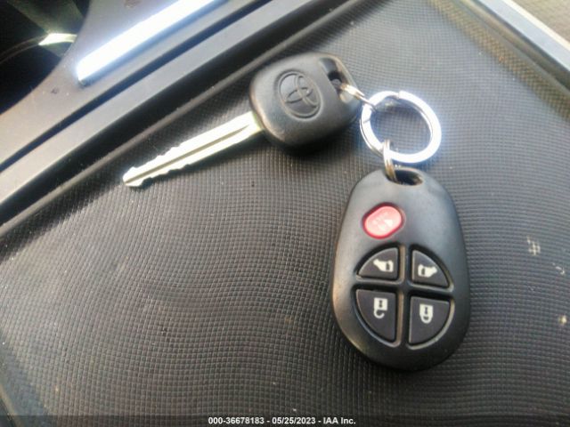 5TDJK3DC0FS108497 Toyota SIENNA LE