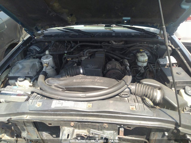 2002 CHEVROLET S-10 LS VIN: 1GCCS145028262219