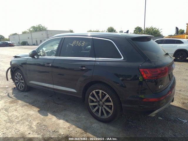 WA1LAAF71HD013455 Audi Q7 Premium Plus