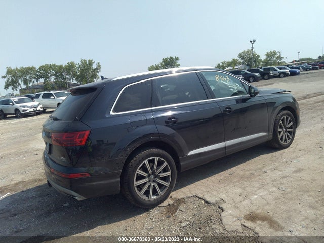 WA1LAAF71HD013455 Audi Q7 Premium Plus
