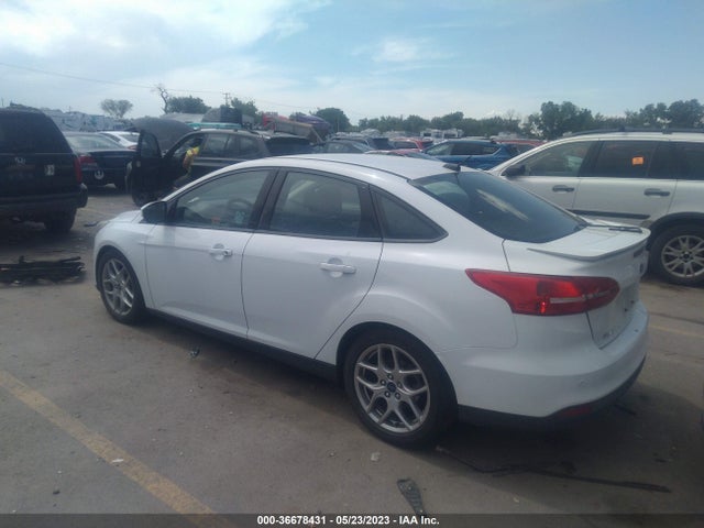Ford FOCUS SE 2015 1FADP3F20FL375200 Image 4