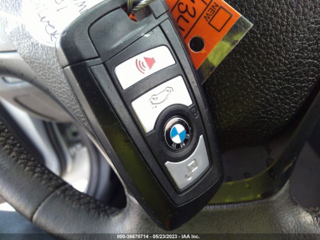 WBA8E5G37HNU44361 BMW 3 Series 320i Xdrive