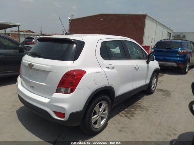 Chevrolet TRAX LS 2019 3GNCJKSB2KL391119 Image 4