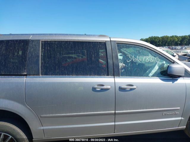 2C4RDGCGXHR858445 Dodge Grand Caravan Sxt