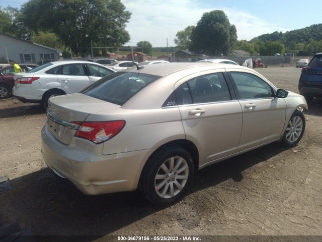 1C3CCBBB4EN179785 Chrysler 200 Touring