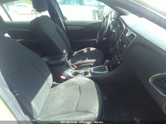 1C3CCBBB4EN179785 Chrysler 200 Touring