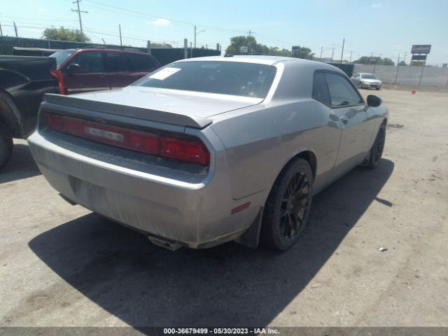 2C3CDYBT7EH261186 Dodge Challenger R/t