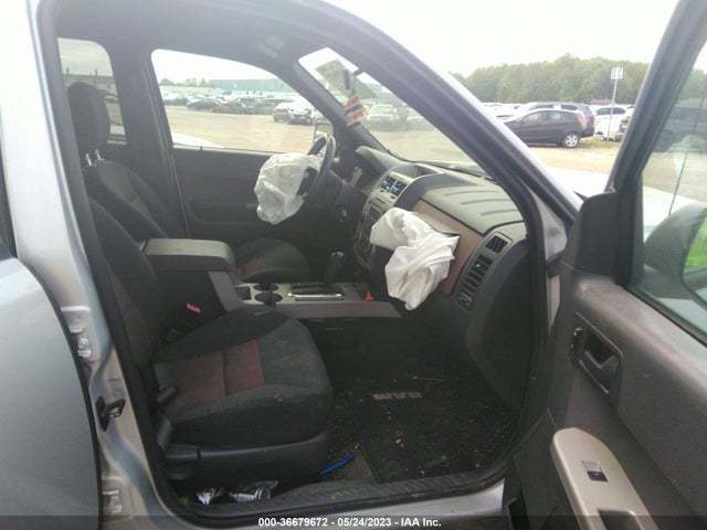 2008 FORD ESCAPE XLT VIN: 1FMCU93Z88KA13168