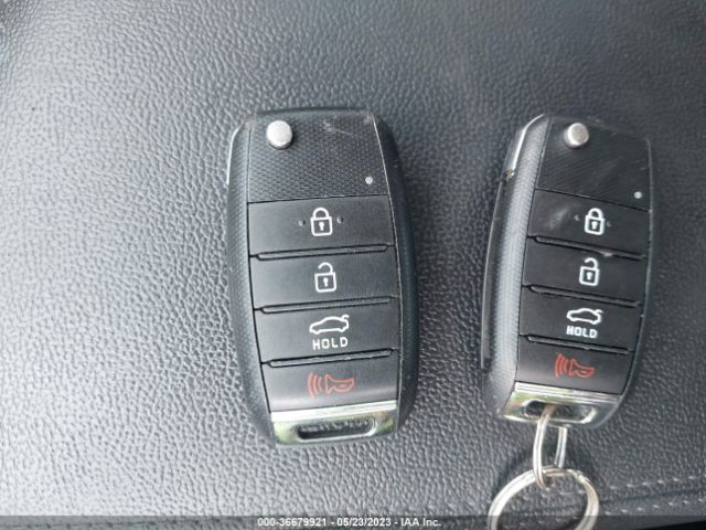 5XXGT4L33JG243000 KIA Optima S