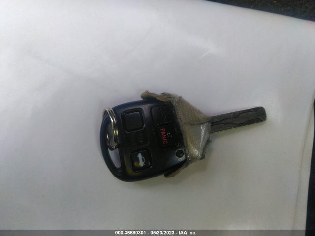 2003 LEXUS ES 300 VIN: JTHBF30G130087576