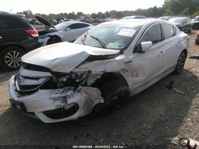 19UDE2F82JA005192 Acura Ilx W/premium