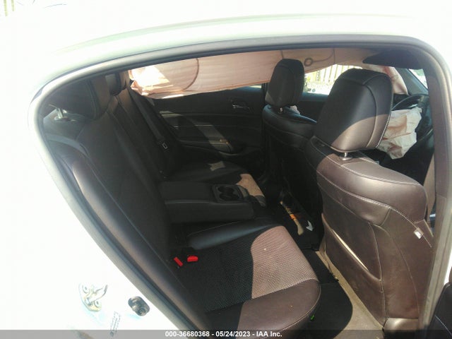 19UDE2F82JA005192 Acura Ilx W/premium
