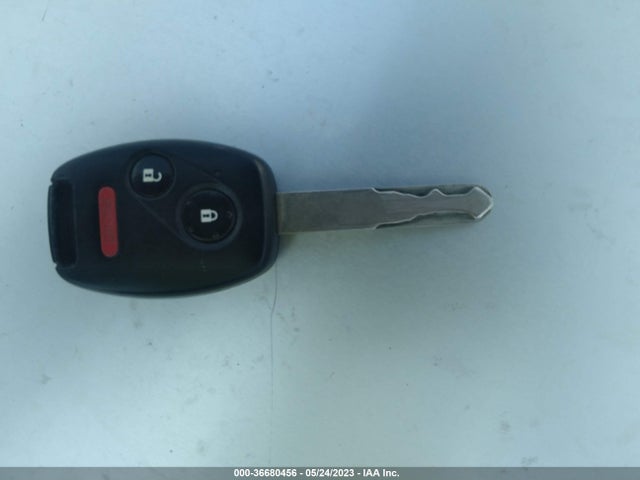2013 HONDA FIT VIN: JHMGE8H30DC077452