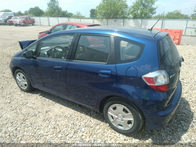2013 HONDA FIT VIN: JHMGE8H30DC077452