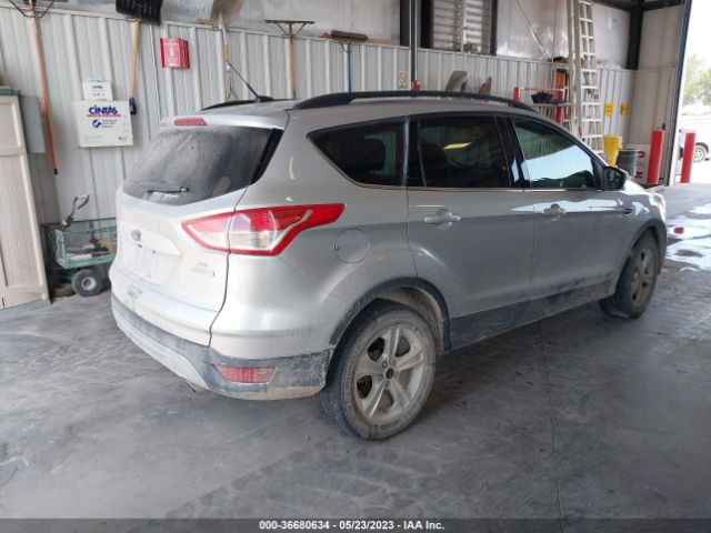 1FMCU0GXXGUB74502 Ford ESCAPE SE