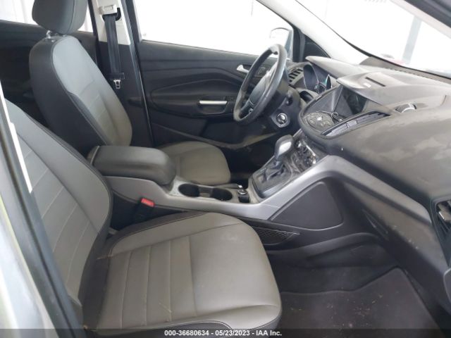 1FMCU0GXXGUB74502 Ford ESCAPE SE