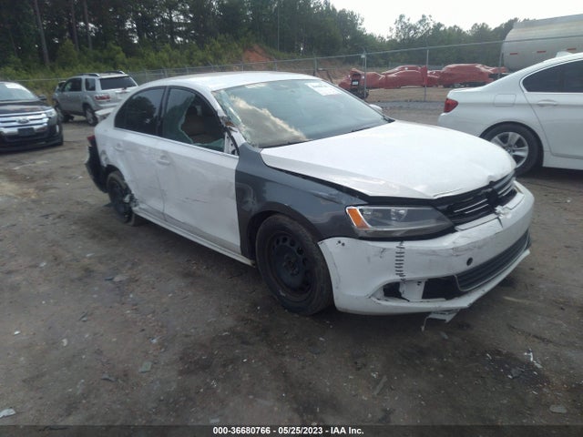 2013 VOLKSWAGEN JETTA SEDAN SE VIN: 3VWDX7AJ1DM353490