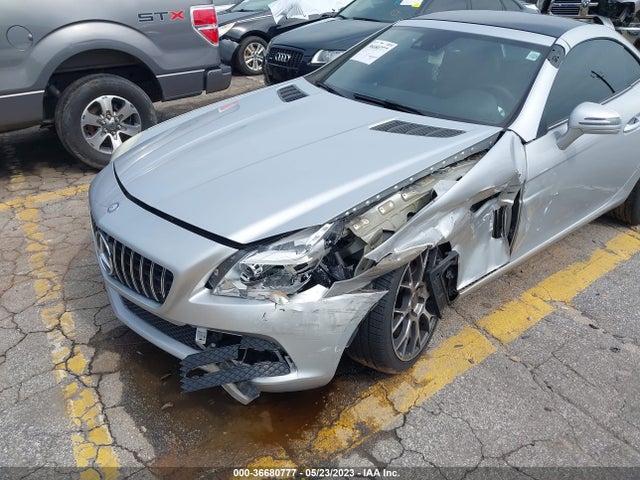 2015 Mercedes-Benz SLK-Class, VIN: WDDPK4HA8FF105331