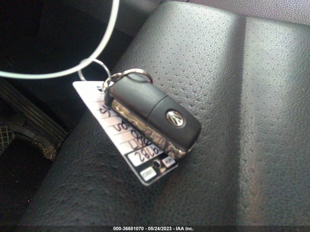WVGAV7AX0HK016317 Volkswagen TIGUAN S