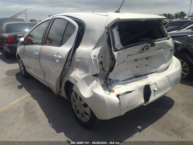 Toyota Prius C One/three/two/four 2014 JTDKDTB33E1559243 Image 7