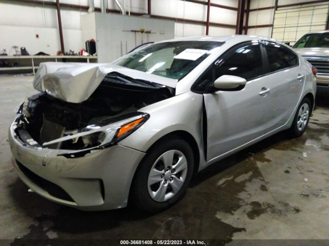 3KPFK4A75JE246400 KIA FORTE LX