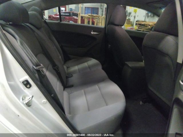 3KPFK4A75JE246400 KIA FORTE LX