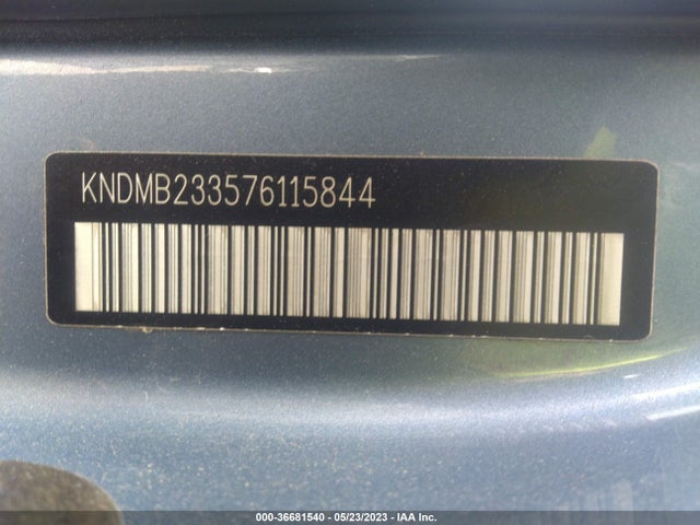 2007 KIA SEDONA LX VIN: KNDMB233576115844