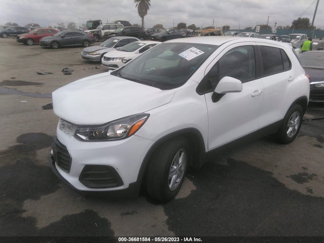 Chevrolet TRAX LS 2020 3GNCJKSB8LL114413 Image 2