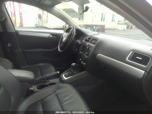 3VWD17AJ8EM410139 Volkswagen Jetta Sedan Se W/connectivity