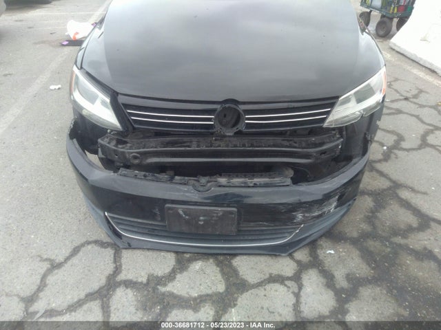 3VWD17AJ8EM410139 Volkswagen Jetta Sedan Se W/connectivity