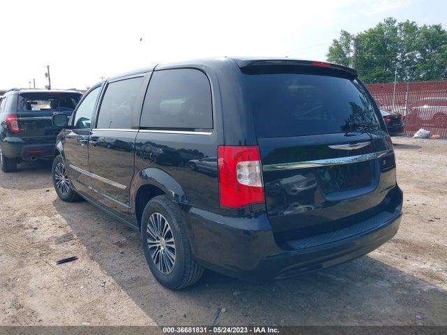 2C4RC1HGXER174614 Chrysler Town & Country S