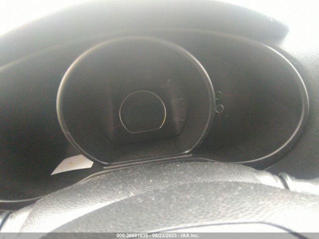 KNDJN2A2XE7058410 KIA Soul Base