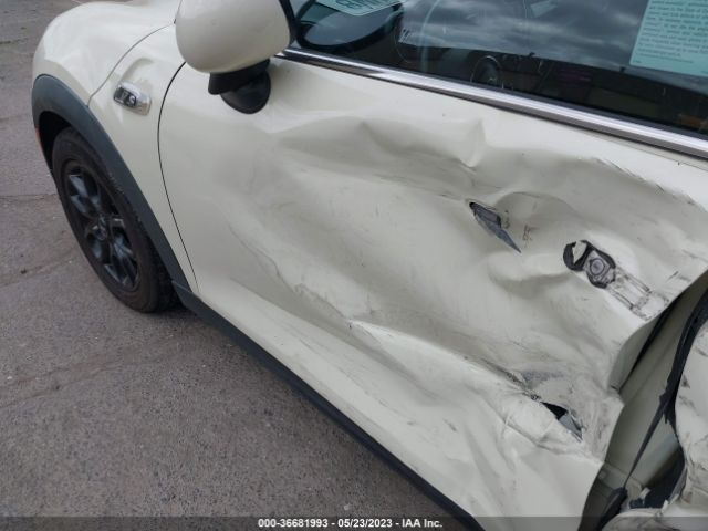 WMWXU3C55F2B57760 Mini Cooper Hardtop 4 Door S